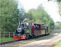  ?? CLIFF THOMAS ?? Avonside 0-4-0T Ogwen, appearing in its original form carrying the name Durham, hauls a passenger train at Apedale Valley Light Railway on October 10.