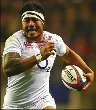  ??  ?? Powerful figure: Manu Tuilagi used his strength to assault two policewome­n