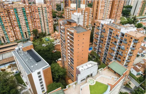  ?? FOTO ESTEBAN VANEGAS ?? La edificació­n caerá sobre un lote del costado sur en el que estaba ubicada una casa de una planta.