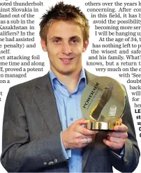  ??  ?? LEFT: Reading FC striker Kevin picking up the Powerade Coca-Cola Championsh­ip Player of the Month award in October 2008 after scoring eight league goals in 10 games during September that year.