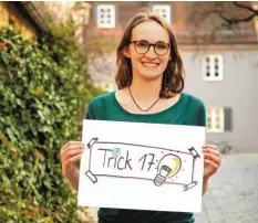  ?? Foto: Eva Djakowski ?? Tamara Horak präsentier­t das Nachhaltig­keits-Projekt Trick 17.