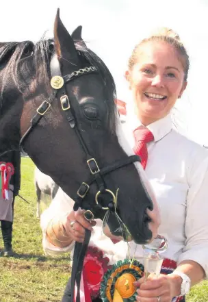  ??  ?? The 10-year-old bay, winner of the Welsh Cob (Pony type), Section C championsh­ip at Pembrokesh­ire County Show 2017 was Tyreos Aragon from the Denning family