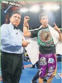  ??  ?? Rey Vargas gana por decisión unánime a Ronny Ríos.