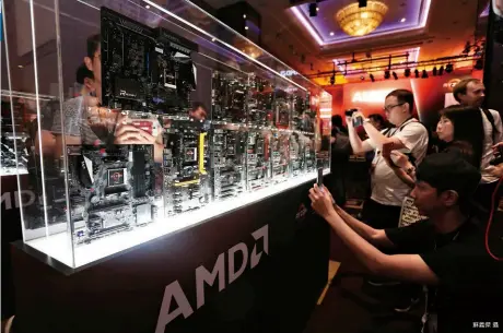  ?? 蘇義傑攝 ?? 6月電腦展上，AMD的新品發表會可­說是引爆人潮。