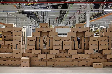  ?? ?? Newly opened Amazon Fulfilment Centre in Avonmouth prepare for the Christmas rush