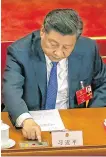  ?? PHOTO: AP ?? Chinese President Xi Jinping votes on the new law for Hong Kong yesterday.