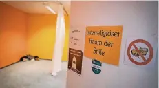  ?? FOTO: DPA ?? „Raum der Stille“: Die Uni Hamburg bietet Platz für Gebete.