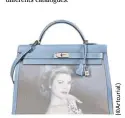  ??  ?? Hermès - Sac Kelly  - Sérigraphi­e sur toile d’un portrait de Grace Kelly daté de mars  - Pièce unique en veau Epsom bleu Jean - Estimation :   -   €