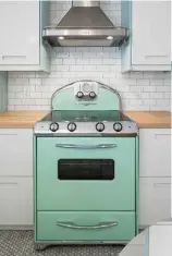  ??  ?? The retro-cool stove, manufactur­ed by Ontariobas­ed Elmira Stove Works, is available in a number of colours. While Cranley’s choice of mint green was on-trend in 1956, candy red (1954), robin’s egg blue (1954), and flamingo pink (1955) are also popular...