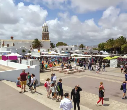  ??  ?? ACIF e Câmara de Câmara de Lobos representa­m a Madeira numa missão empresaria­l em Canárias.