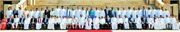  ??  ?? In the post-independen­ce era, former President Mahinda Rajapaksa had a jumbo cabinet with the highest number of members