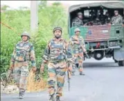  ?? PTI ?? ▪ Army personnel conduct a search operation after suspected terrorist were seen near Hiranagar area of Jammu on Monday.