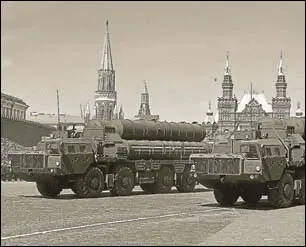  ?? REUTERS ?? As long as these countries do not go in for new, “advanced” systems like the S400 (in photo), there will be flexibilit­y even in respect of new purchases, provided the overall share of Russian arms in their inventory is reducing (which it is, in India’s case)