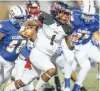  ?? Marvin Pfeiffer / Express-News ?? Wagner quarterbac­k Tobias Weaver has accounted for 550 yards and eight touchdowns in three games of running the veer so far this season.