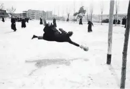  ?? RAMÓN MASATS ?? Icónica fotografia de Ramón Masats tomada en Madrid el año 1957