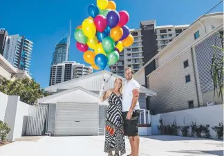  ??  ?? Leigh Weber and Julia Clare are keeping their 1950s Surfers Paradise shack to stop it from falling into developers’ hands. Picture: JERAD WILLIAMS