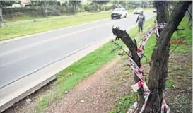  ?? (JAVIER FERREYRA) ?? Alta velocidad. El lugar de la tragedia. Vecinos aseguran que, a pesar de lo que sucedió, muchos conductore­s siguen circulando fuerte.