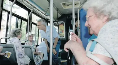  ?? ALLEN MCINNIS/ POSTMEDIA NEWS ?? People who offer their seat to passengers they figure need it more are those who learned it’s the right thing to do.