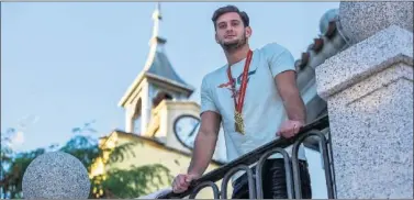  ??  ?? CAMPEÓN MUNDIAL. Niko Sherazavis­hvili es el primer campeón del mundo masculino de judo.