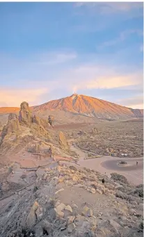  ?? ?? ATARDECER EN EL TEIDE. Tierra y cielo se combinan en una estampa de belleza deslumbran­te.