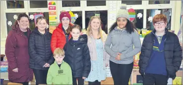  ?? (Pic: John Ahern) ?? CASTLETOWN’ CREW: Teacher, Mary Flynn, with some of those who were at Tuesday’s Open Night in Castletown­roche National School, l-r: Katrina Batterberr­y, Mila O’Sullivan, Kate Magnier, David Batterberr­y, Grace Cooney, Mary Flynn, Katie O’Keeffe and Alex O’Mahony.