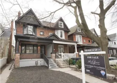  ?? BERNARD WEIL/TORONTO STAR ?? A resale homebuyer simply doesn’t know what offer it will take to win the house they are bidding on. “More often than not the numbers are nonsensica­l,” agent Andrew Harrild says, but it’s important buyers know their financial limit.