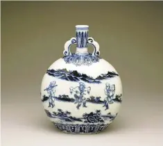  ??  ?? A porcelain vase with underglaze decoration showing West Asian entertaine­rs was created in Jiangxi during the reign of Ming dynasty Emperor Yongle (1403-1424).