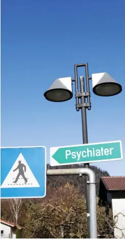  ?? Foto: imago images/Roland Mühlanger ?? Corona erschwert den Weg zum Psychiater.