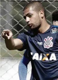  ?? Daniel Augusto Jr. - 3.abr.17/ Ag. Corinthian­s ?? Clayton tem sido bastante acionado pelo técnico Carille durante os jogos e já sonha com vaga no time