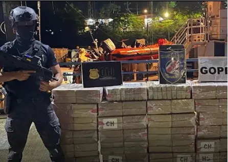  ?? ?? En setiembre del año pasado, la Policía de Control de Drogas encontró 640 kilos de cocaína ocultos en el casco de una embarcació­n procedente de Suramérica. mSP PaRa lN