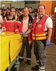  ??  ?? Seit 20 Jahren Wiesn Sanitäter: Markus Wörsing aus Weißenhorn (rechts).