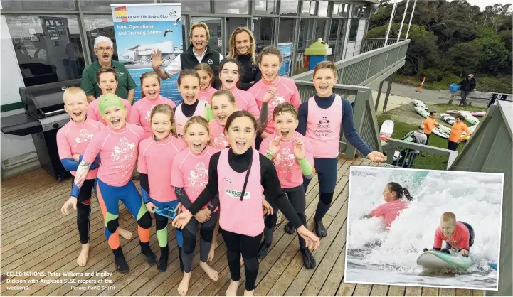  ?? Picture: DAVID SMITH ?? CELEBRATIO­NS: Peter Williams and Ingilby Dickson with Anglesea SLSC nippers at the weekend.