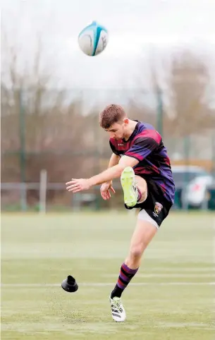  ?? ?? Fly-half Greg Smith will be hoping to add to his season's tally of points when Maidenhead take on Bournemout­h at Braywick Park. Photo: Paul Morgan.