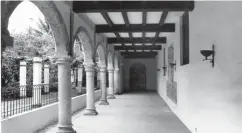  ??  ?? El claustro de la Iglesia de las Mercedes donde funcionaba la Logia Cuna de América, diciembre de 1983.