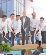  ?? J. ROTESTÁN ?? El presidente Luis Abiander asistió al acto de primer palazo.