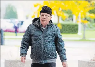  ?? JULIE JOCSAK
THE ST. CATHARINES STANDARD ?? Donald Grecco arrives at the St. Catharines Court House for his sentencing on Tuesday, Oct. 24, 2017.