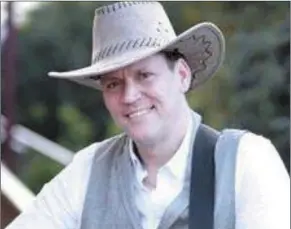  ??  ?? Country singer Robert Mizzell plays the Diamond Coast Hotel on February 16th.