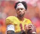  ?? KIRBY LEE, USA TODAY SPORTS ?? Southern California quarterbac­k Caleb Williams throws the ball during the spring game at the Los Angeles Memorial Coliseum.