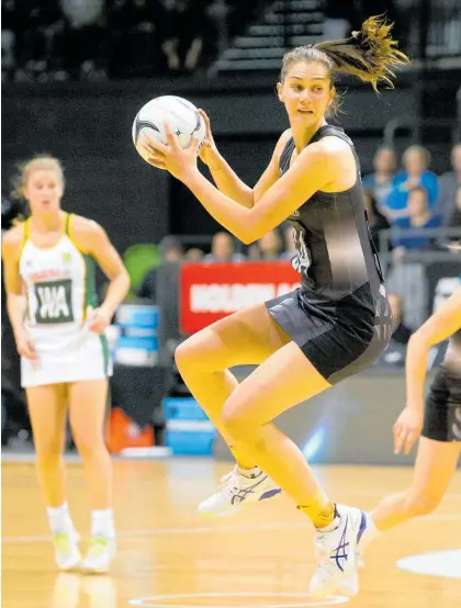  ?? Photo / Alan Gibson ?? Ameliarann­e Ekenasio is taking time away from the netball court, due to fatigue.