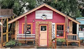  ?? [PHOTO BY RICHARD MIZE, THE OKLAHOMAN] ?? Cobblescon­es Coffee &amp; Pastry, 172 E Lake Drive, Medicine Park.