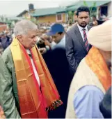  ??  ?? Prime Minister Ranil Wickramasi­nghe at the opening with Manager of Dunsinane estate Asela Udumulla