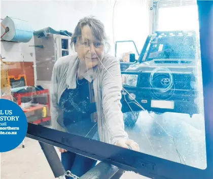  ?? Photo / Jenny Ling ?? Wilkinson Auto Glass Kerikeri manager Caryn Leece says the stretch of state highway between Kerikeri and Whanga¯ rei is particular­ly bad for windscreen damage.