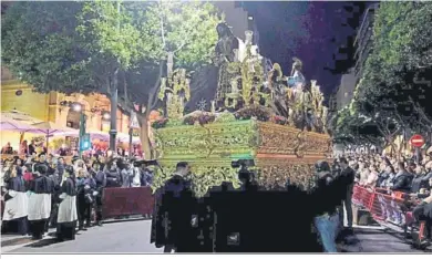  ?? ?? Nuestro Padre Jesús de las Penas inicia la revirá hacia General Tamayo.