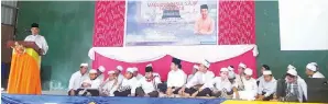  ??  ?? CERAMAH Maulidur Rasul oleh Habib Ustaz Malai Ali Malai Ahmad.