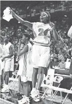  ?? 1998 PHOTO BY ANDY LYONS/ GETTY IMAGES ?? Tamika Catchings helped lead Tennessee to an undefeated championsh­ip season as a freshman in 1998.