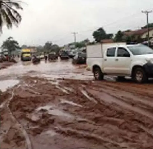  ??  ?? Bad portion of the Ekpoma axis of Benin-Auchi Road