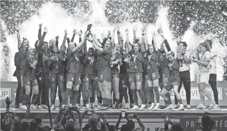  ?? CHRIS JONES/USA TODAY SPORTS ?? The USWNT celebrates after winning the 2023 Shebelieve­s Cup.