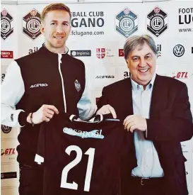  ??  ?? In Prag auf dem Abstellgle­is, in der Schweiz willkommen: Janko stürmt bis 2019 mit der Nummer 21 für den FC Lugano.