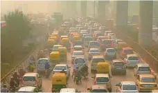  ?? Patří mezi hlavní problémy indických měst FOTO REUTERS ?? Špinavý vzduch