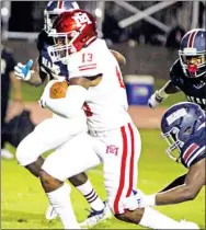  ?? ?? Former Starkville High School player Joshua Aka (13) has 20 catches to share the team lead at East Mississipp­i Community College. (Photo by Rocky Higginboth­am, for Starkville Daily News)